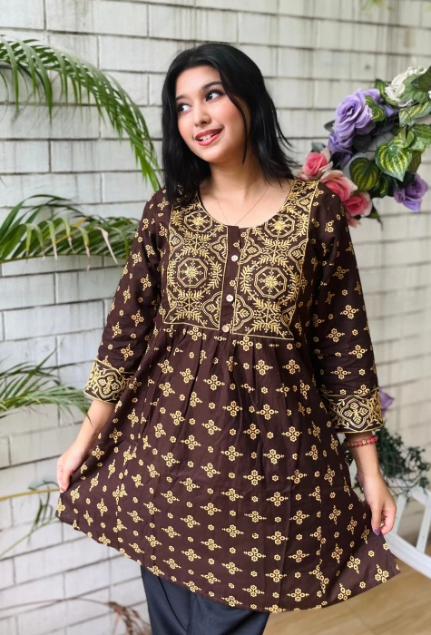 এমব্রয়ডারি করা কটন শর্ট কুর্তি KE 304
